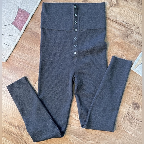 Dark Gray Zara Wool Blend High Rise Button Front Leggings, Size Large. Like New - Picture 1 of 6